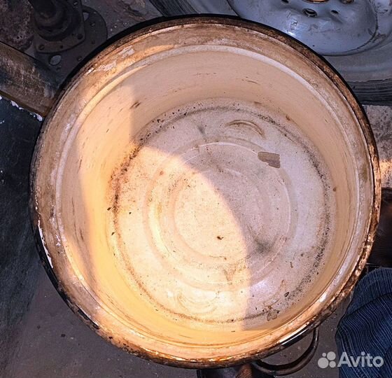 Кастрюля эмалированная объем 40 литров СССР