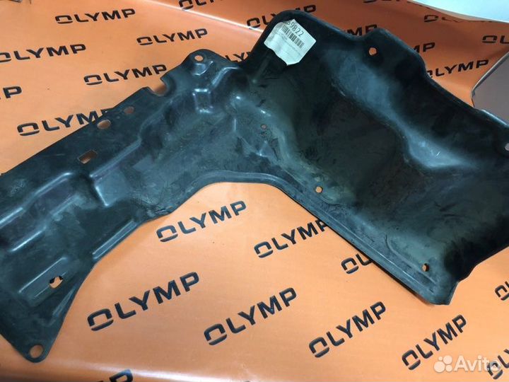 Защита двс правая Toyota Corolla Fielder NZE141