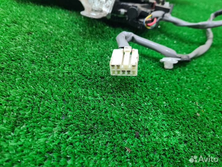 Стеклоподъемник задний левый Lexus Rx300 MCU15