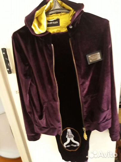 Спортивный костюм