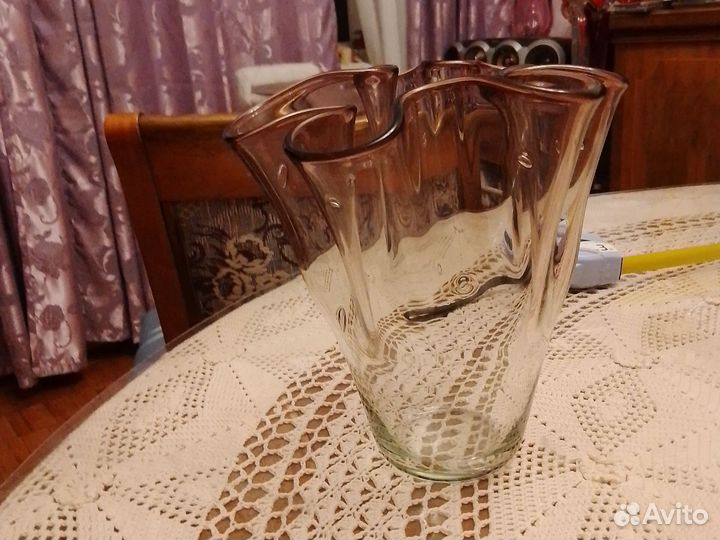 Ваза цветное гутное стекло Победа