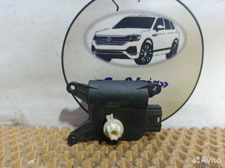 Сервопривод заслонок печки Volkswagen Passat CC