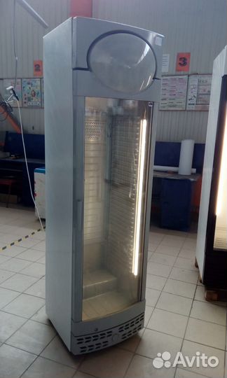 Холодильный шкаф