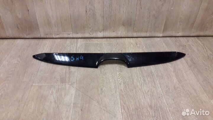 Молдинг решетки радиатора Mazda CX5 2014