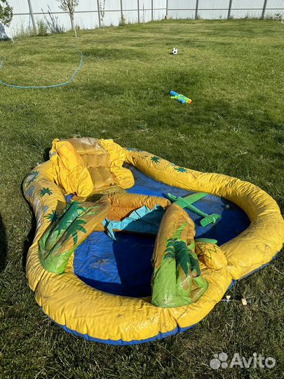 Надувной игровой центр