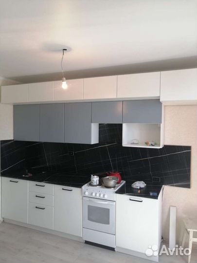 Кухонный гарнитур под потолок