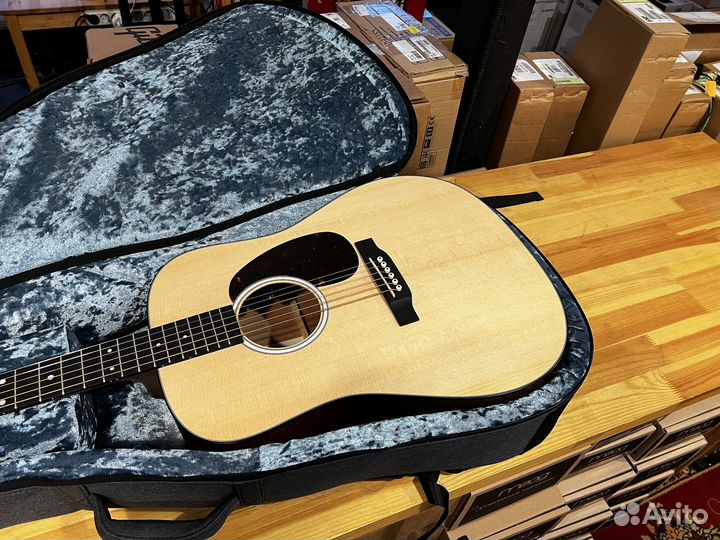 Martin D-10E-02, Satin