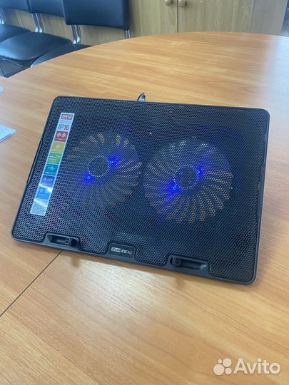 Подставка с охлаждением для ноутбука