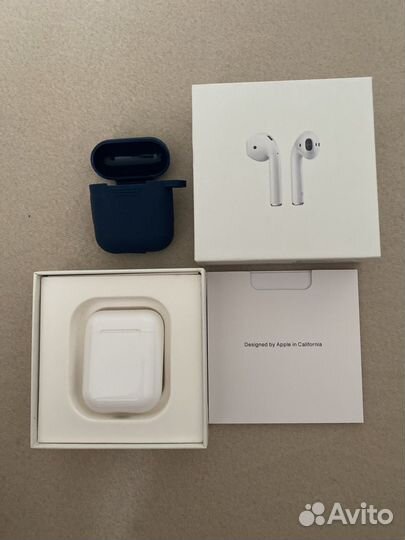 Беспроводные наушники airpods