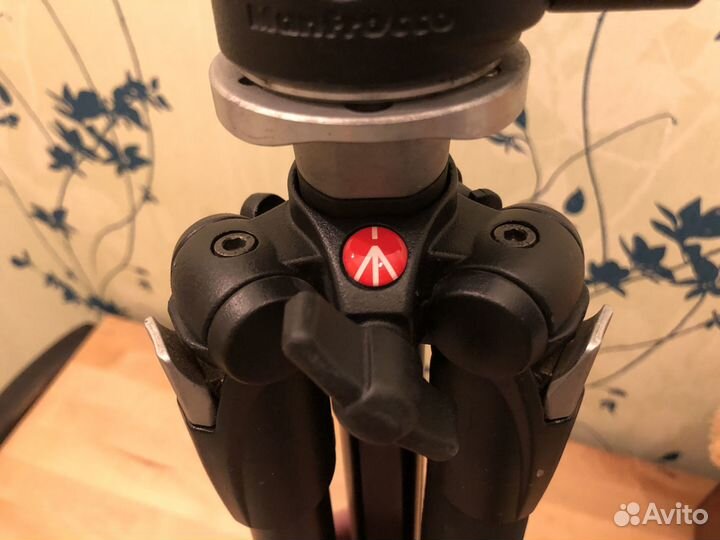 Штатив Manfrotto