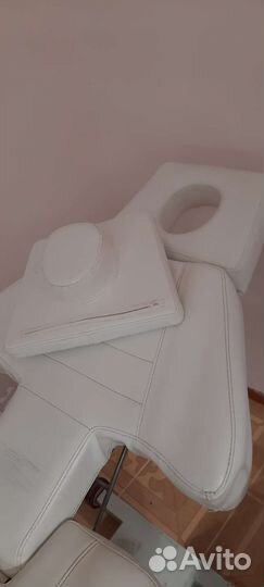 Косметолого-педикюрное кресло на гидравлике