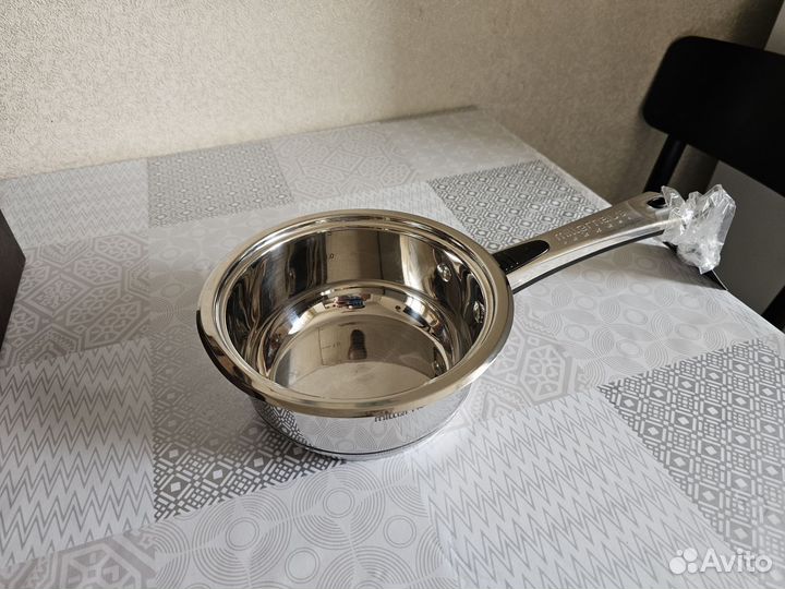 Набор посуды Millerhaus (Germany) в чемодане