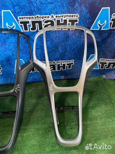 Консоль центральная Opel Astra J A14XER 2011