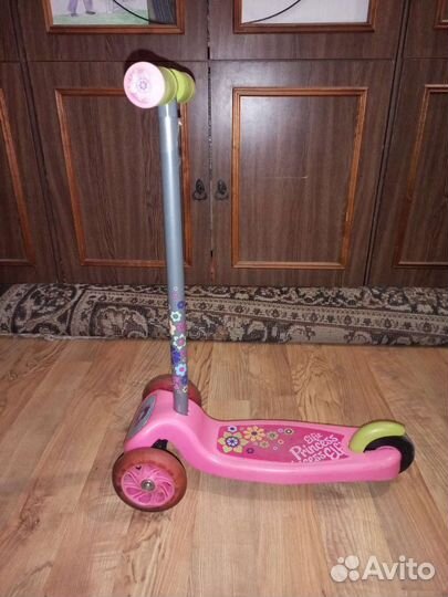 Самокат детский трехколесный