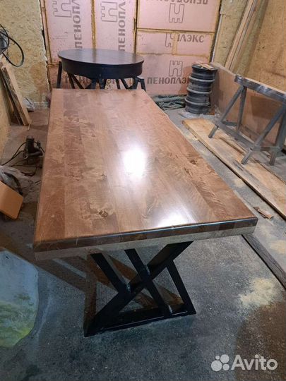 Стол в стиле лофт