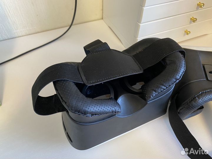 VR-очки с выемкой для телефона 2 штуки