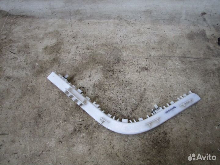 Направляющая заднего бампера левая Kia Cerato 2009