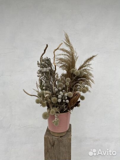 Композиция из сухоцветов