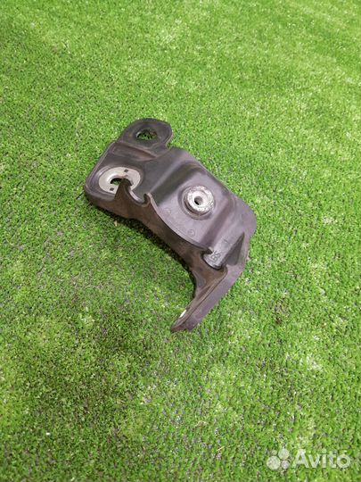 Кронштейн блока абс опель корса d