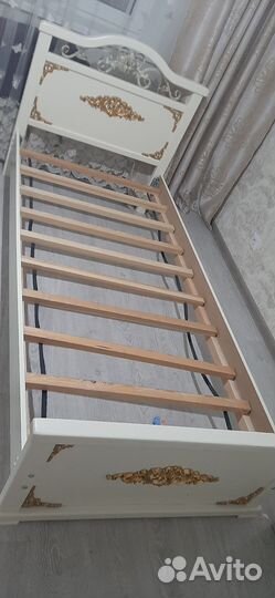 Кровати с матрасами б/у