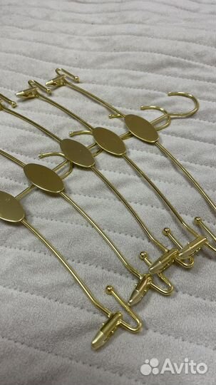 Вешалки 4 шт