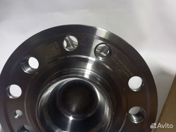 A2053340400 Ступица передняя Mercedes A2053340300