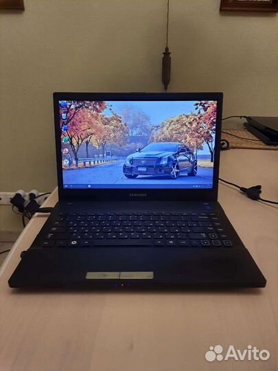 Samsung NP300V5-1 i3/5Gb/500Gb Сост Отл Гарантия