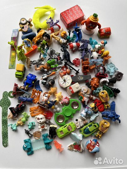 Игрушки из киндера пакетом