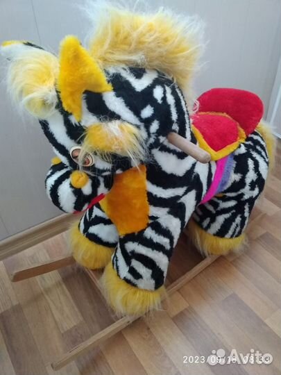 Детская лошадка качалка