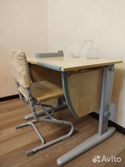 Растущая парта и стул Деми