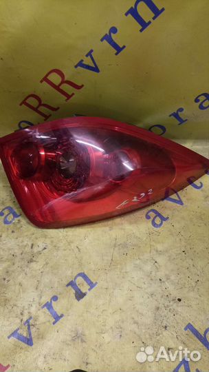 Фонарь задний правый nissan primera p12 хэтчбек