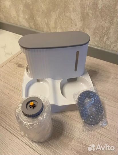 Автопоилка 2 в 1 кормушка для животных новая