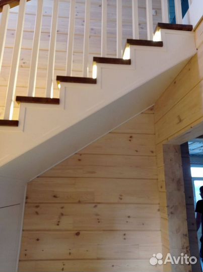 Деревянная лестница