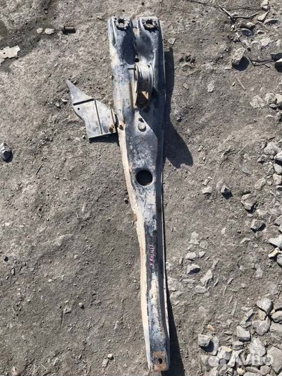 Балка продольная под двс передняя Mazda Familia