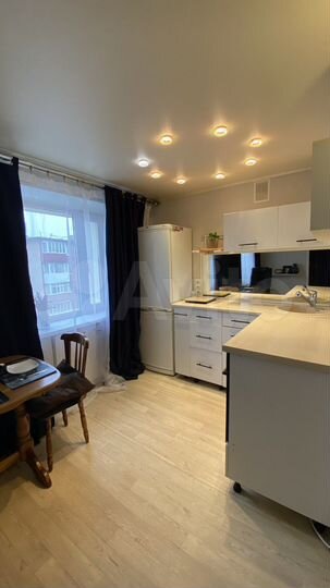 2-к. квартира, 43 м², 3/4 эт.