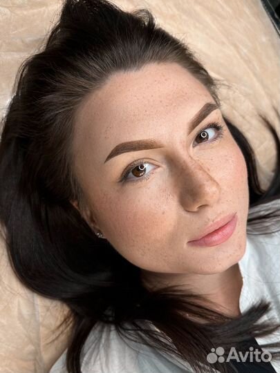 Перманентный макияж бровей