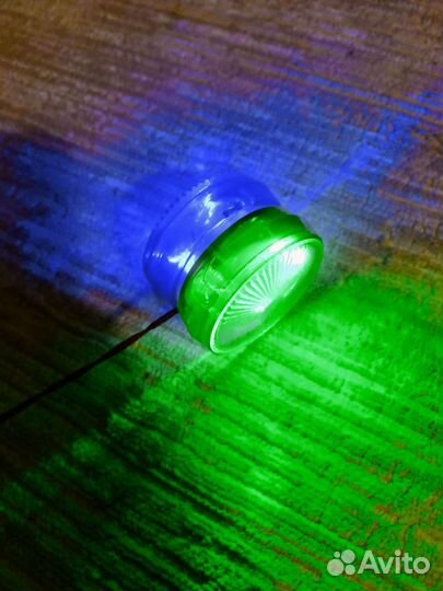 Игрушка Йо-Йо светящийся