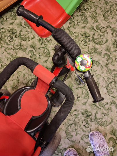 Детский велосипед с ручкой