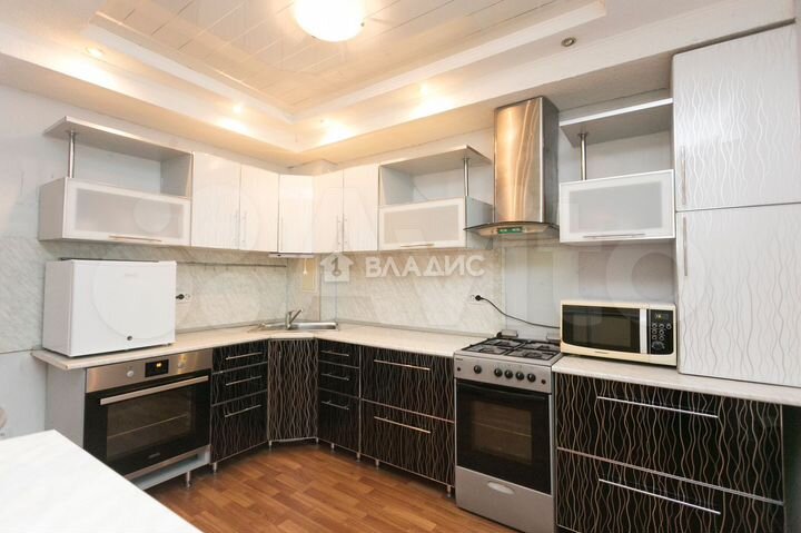 3-к. квартира, 65,8 м², 2/5 эт.