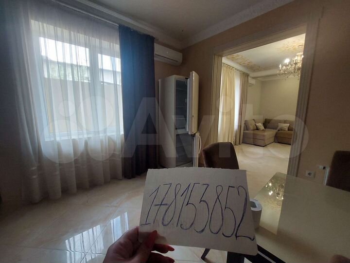 3-к. квартира, 100 м², 1/6 эт.