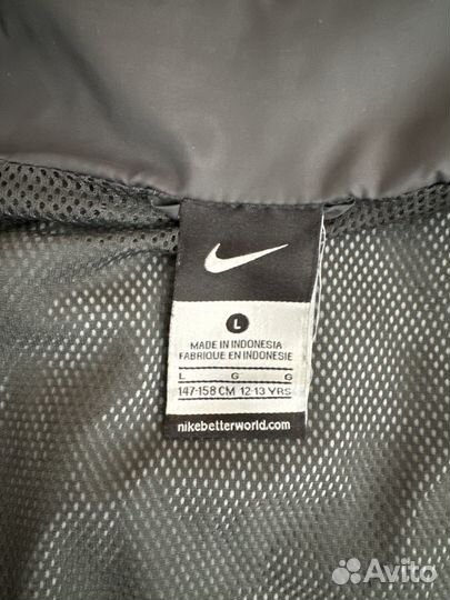 Ветровка Nike
