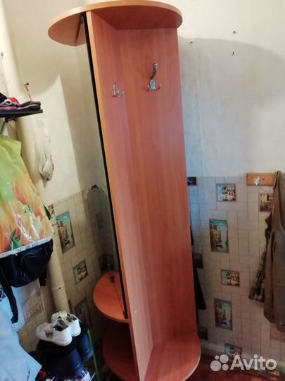 Угловой шкаф с зеркалом