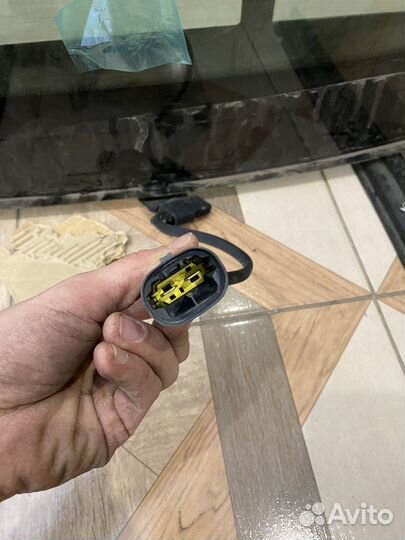 Лобовое стекло LADA vesta sisecam (с обогревом)