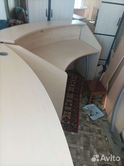 Стойка ресепшн