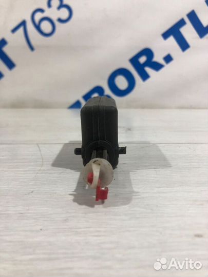 Актуатор замка крышки багажника renault logan 2 1