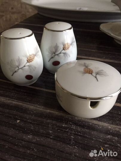 Японский Столовый Сервиз 