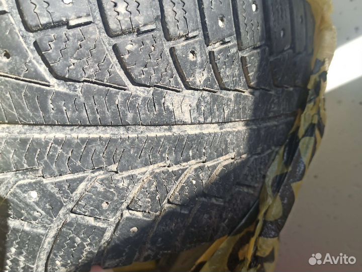 Gislaved Euro Frost 2 215/60 R16