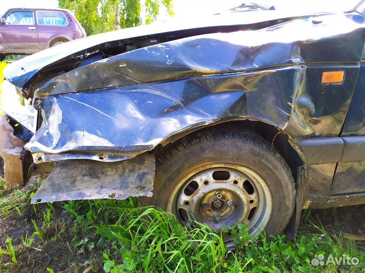 Volkswagen Passat 1.8 AT, 1990, битый, 350 000 км