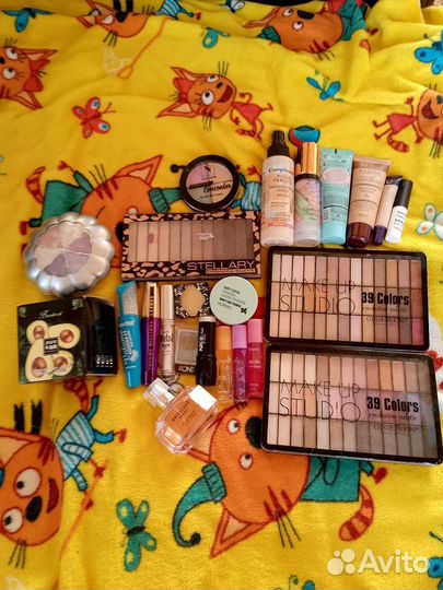 Набор косметики пакетом