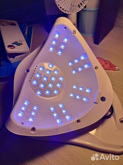 Лампа для сушки ногтей
